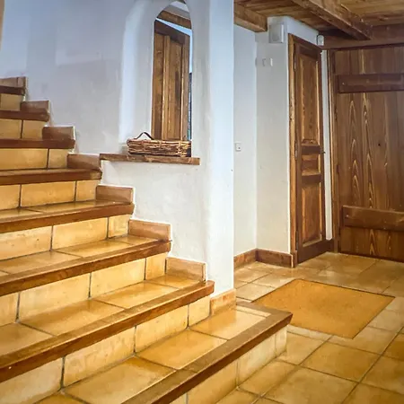 Casa Giomein - By Nest * بيريوِل تْشيرفينيا